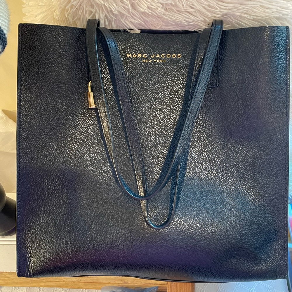 EUC Marc Jacobs Black Pebble Leather Shoulder Bag Purse